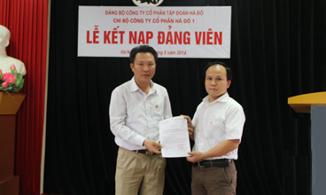 Lễ kết nạp Đảng cho đồng chí Nguyễn Thành Long - CNCT đường giao thông trên đảo Cù Lao Xanh, tỉnh Bình Định
