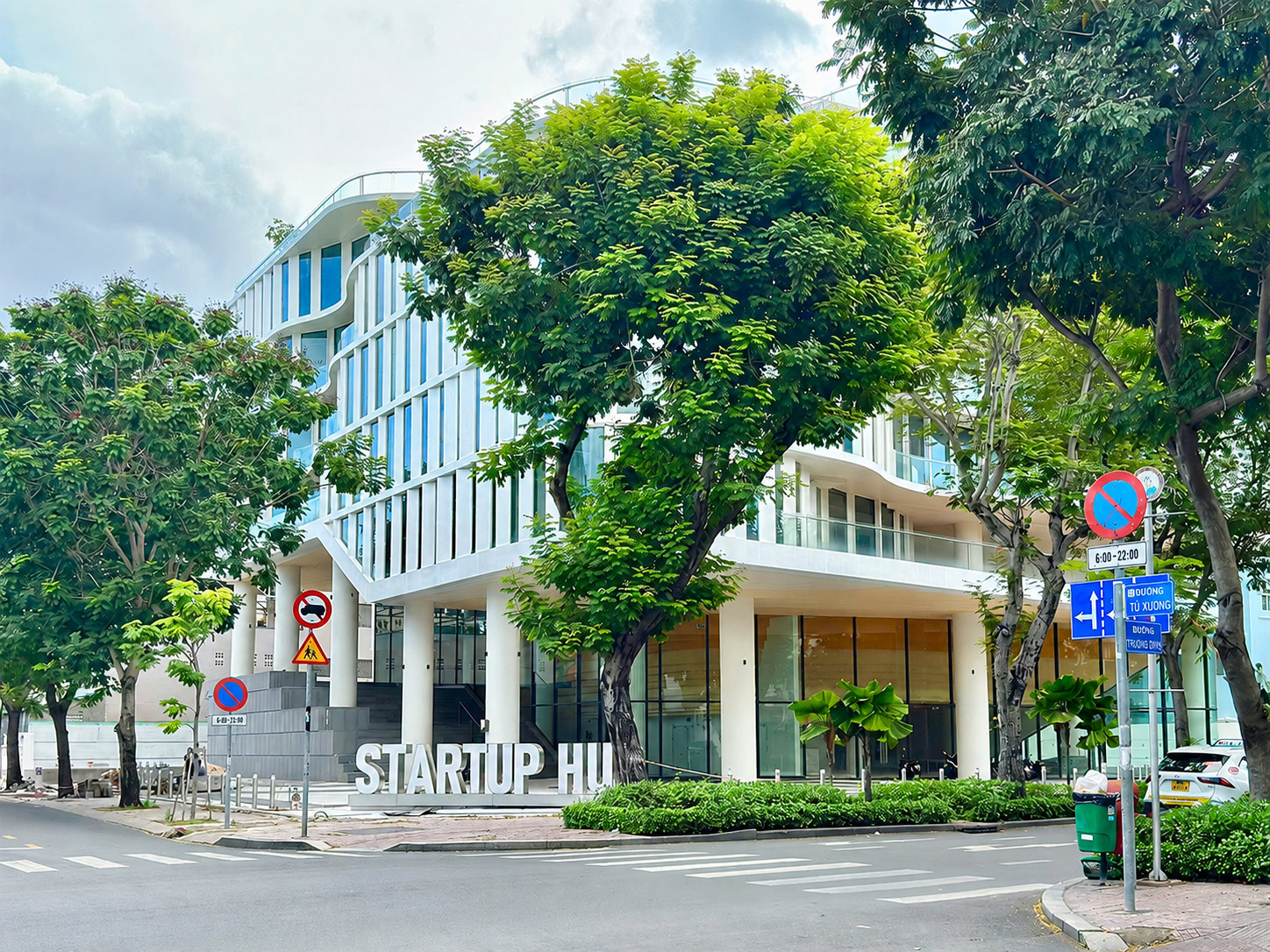 Trung tâm khởi nghiệp Sáng tạo Thành phố Hồ Chí Minh (SIHUB)